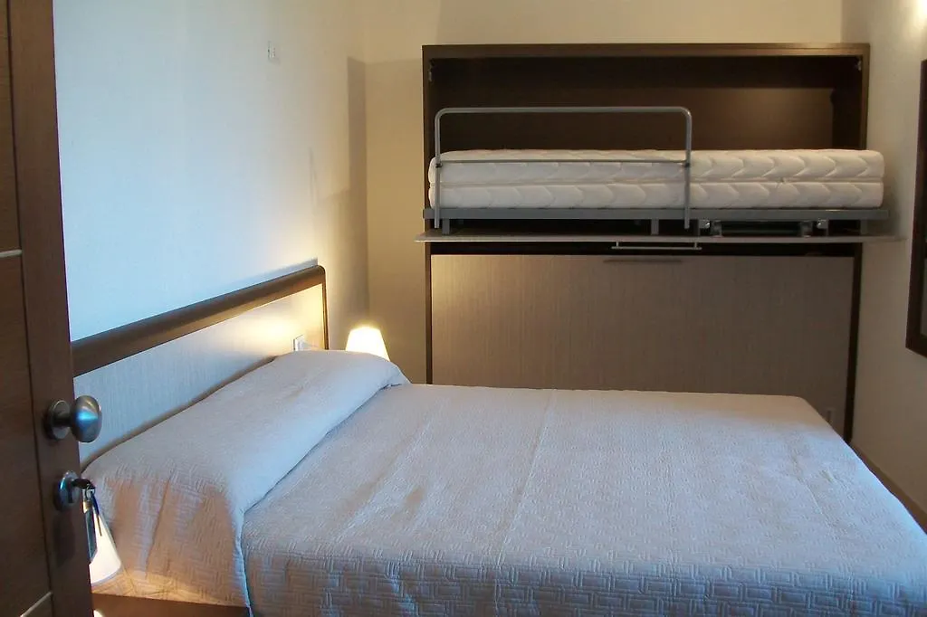 Domo - Guest-House Il Nespolo Fiorito Bed & Breakfast Orosei İtalya