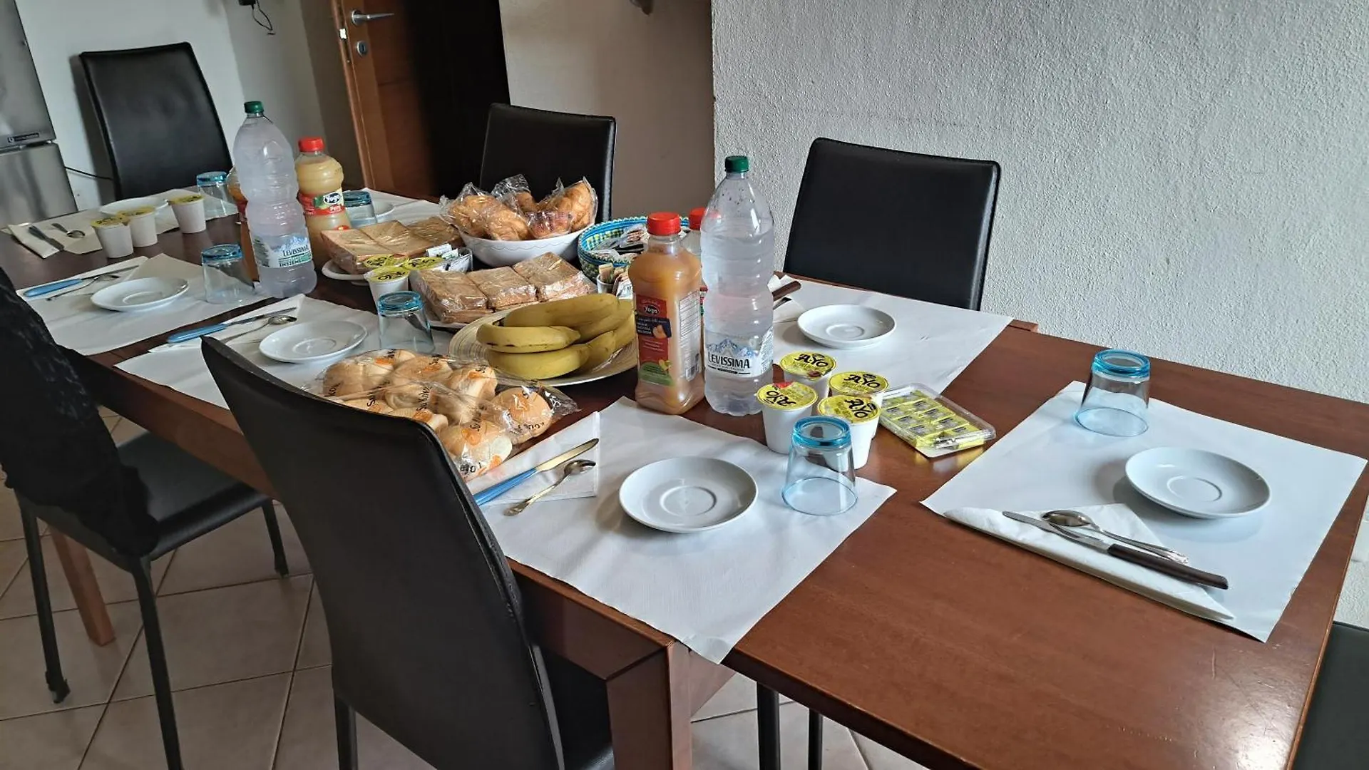 Domo - Guest-House Il Nespolo Fiorito Bed & Breakfast Orosei Italy