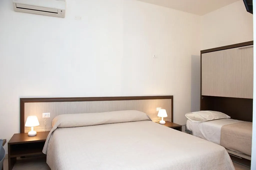 Bed and Breakfast Domo - Guest-House Il Nespolo Fiorito Orosei 0*,