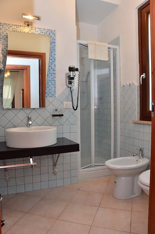 Frühstückspension Bed and Breakfast Domo - Guest-House Il Nespolo Fiorito Orosei