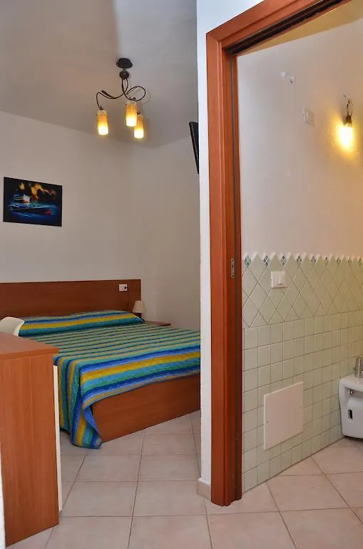 Bed and Breakfast Domo - Guest-House Il Nespolo Fiorito Orosei Bed & Breakfast
